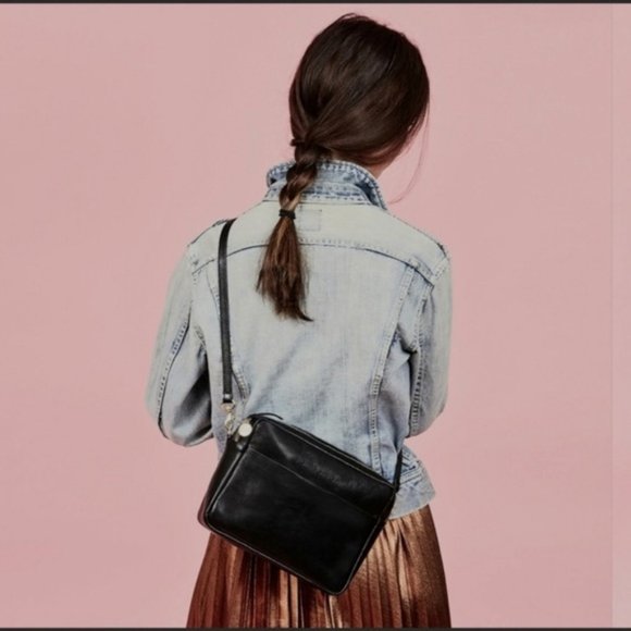 tory burch fanny pack